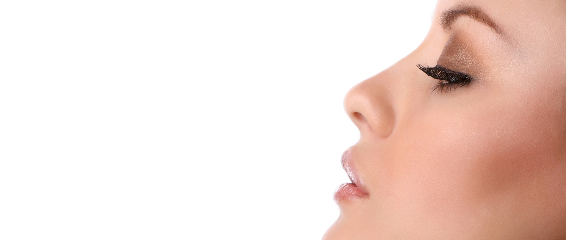 perfil de mujer atractiva | cirugia plastica de nariz